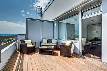 View of the Alps included! Chic 1-room apartment with roof terrace on
the 19th Floor!