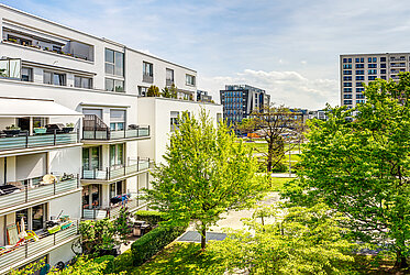Neuhausen: 2.5-room apartment with large south-facing balcony at Arnulfpark