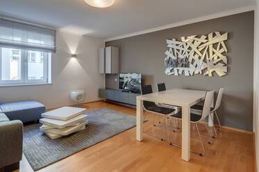 Modernly furnished apartment near Münchner Freiheit