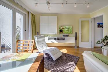 Sunny, modern 3-room apartment in Neuhausen