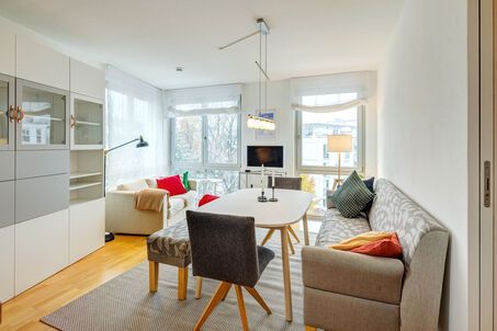 https://www.mrlodge.com/rent/5-room-apartment-munich-altbogenhausen-13764