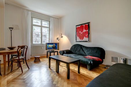 https://www.mrlodge.com/rent/3-room-apartment-munich-maxvorstadt-1530