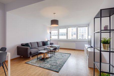 https://www.mrlodge.com/rent/2-room-apartment-munich-maxvorstadt-437