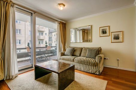 https://www.mrlodge.com/rent/2-room-apartment-munich-schwabing-7423
