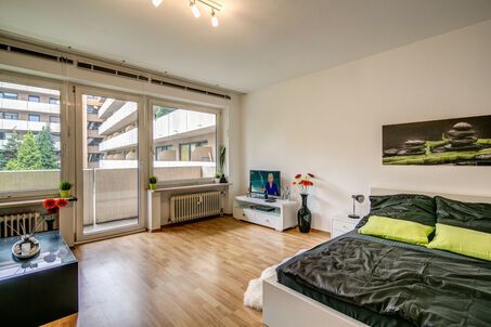 https://www.mrlodge.com/rent/1-room-apartment-munich-neuhausen-8888
