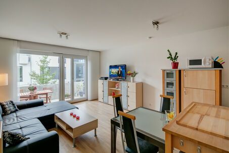 https://www.mrlodge.com/rent/3-room-apartment-munich-moosach-8906