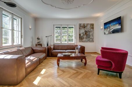 https://www.mrlodge.com/rent/4-room-apartment-munich-neuhausen-8957
