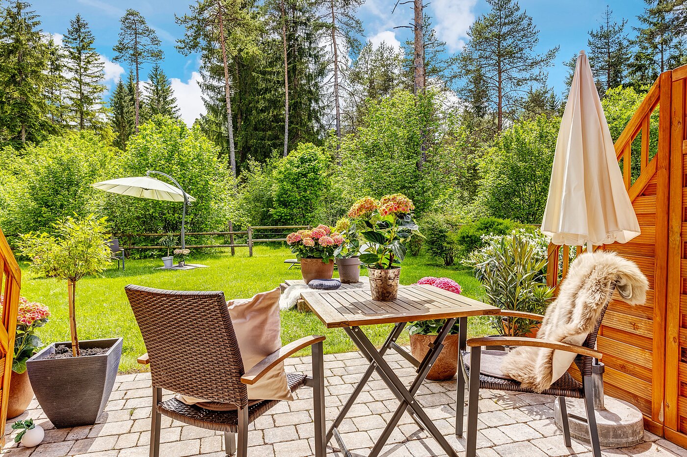 Apartment with 6 room | 70095 | ...mit sonniger Terrasse