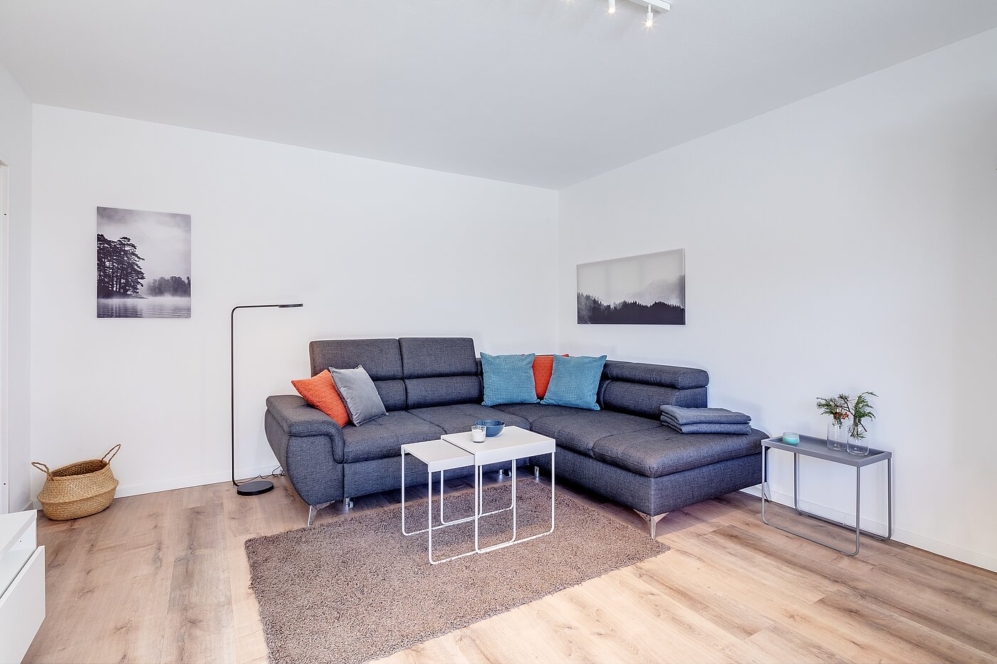 Ground floor apartment with 2 room | München-Moosach | 70462 | Eckcouch