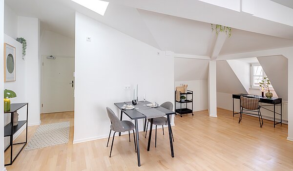 Attic Apartment with 1 room | München-Sendling | 700402 | Blick zur Küchen-Nische
