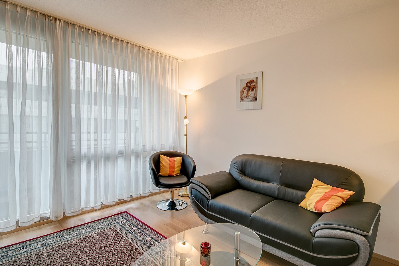 Apartment with 1 room | München-Berg am Laim | 2207ML6 | ...mit gemütlicher Couch...