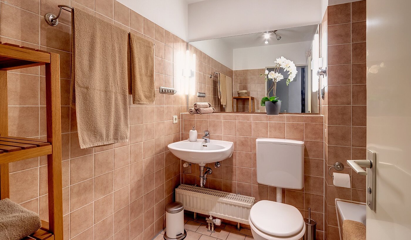 Apartment with 2 room | München-Nymphenburg | 2107ML3 | Geräumiges Badezimmer...