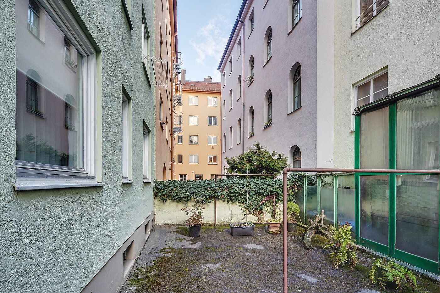 Raised Ground Floor with 2 room | München-Lehel | 2012ML1 | Ruhiger Hinterhof