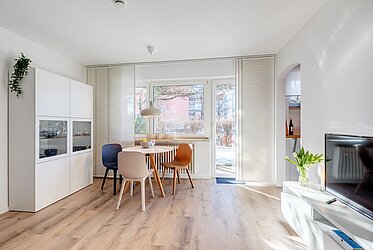 Moosach: Stylish 2-room apartment with a south-facing terrace—available soon
