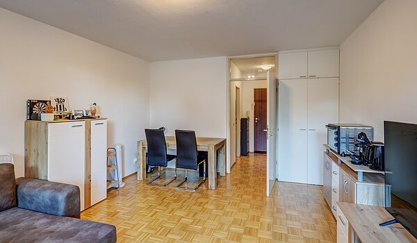 Apartment with 1 room | München-Bogenhausen | 70264 | ...mit Platz zum Essen