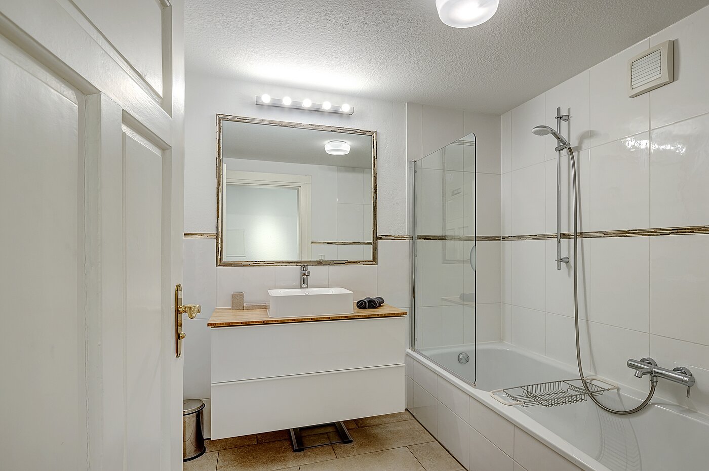 Attic Apartment with 4.5 room | München-Ludwigsvorstadt | 70461 | Bad