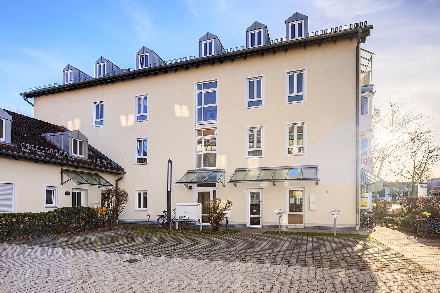 Attic Apartment with 2 room | 70314 | Hauseingang