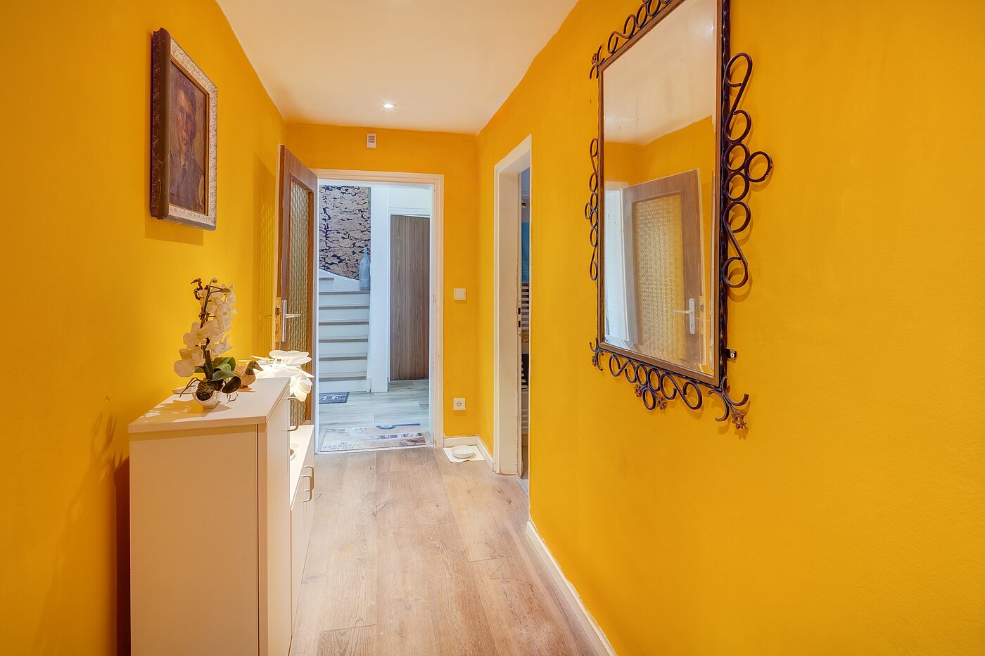 Detached house with 8 room | 70229 | Flur