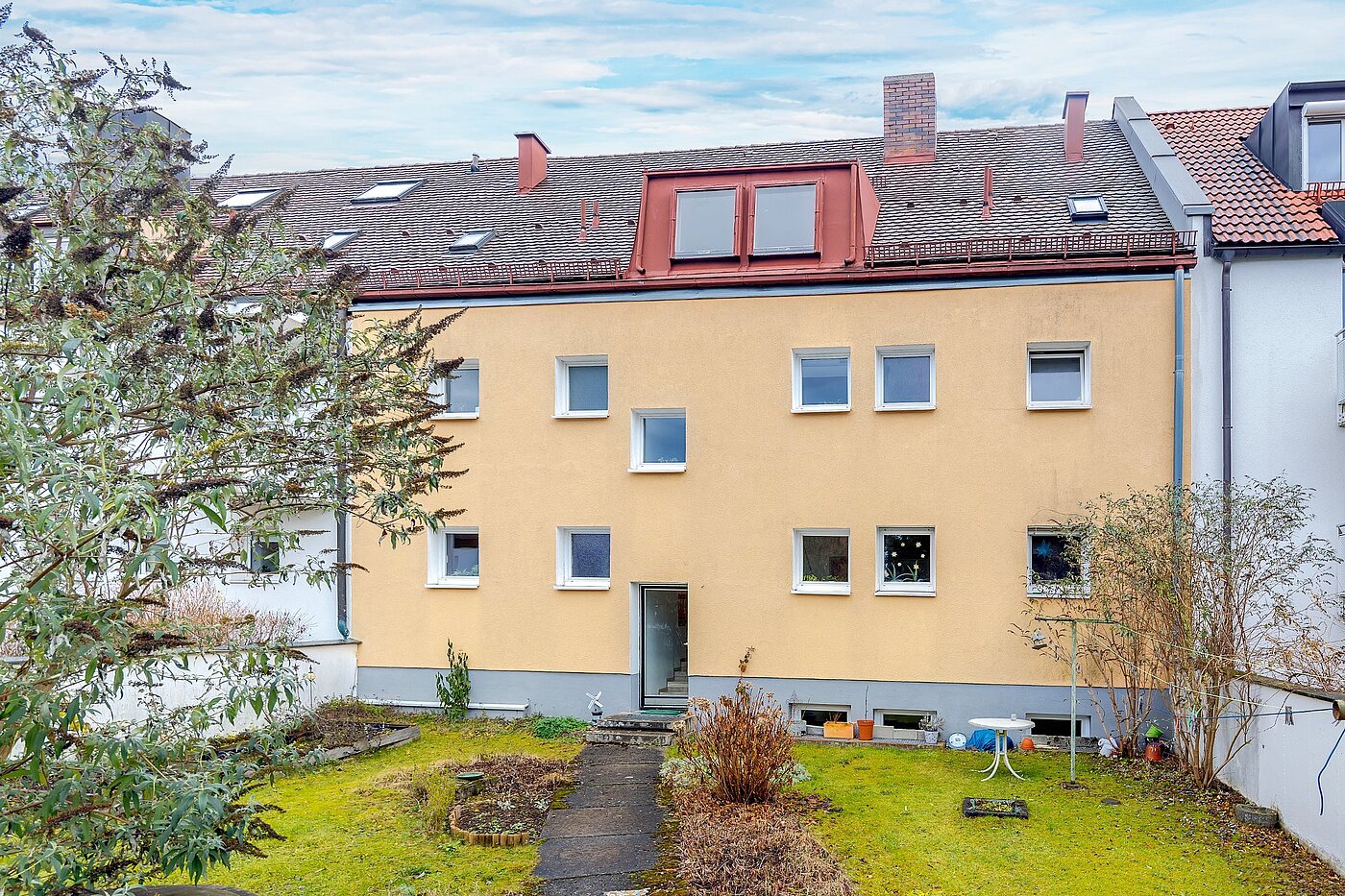 Apartment with 1 room | München-Bogenhausen | 2012ML2 | Rückseite des Hauses