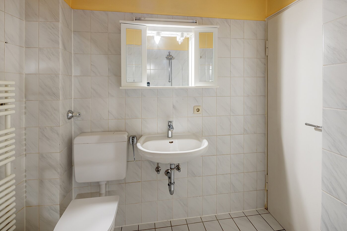 Apartment with 2 room | 70075 | Bad mit...
