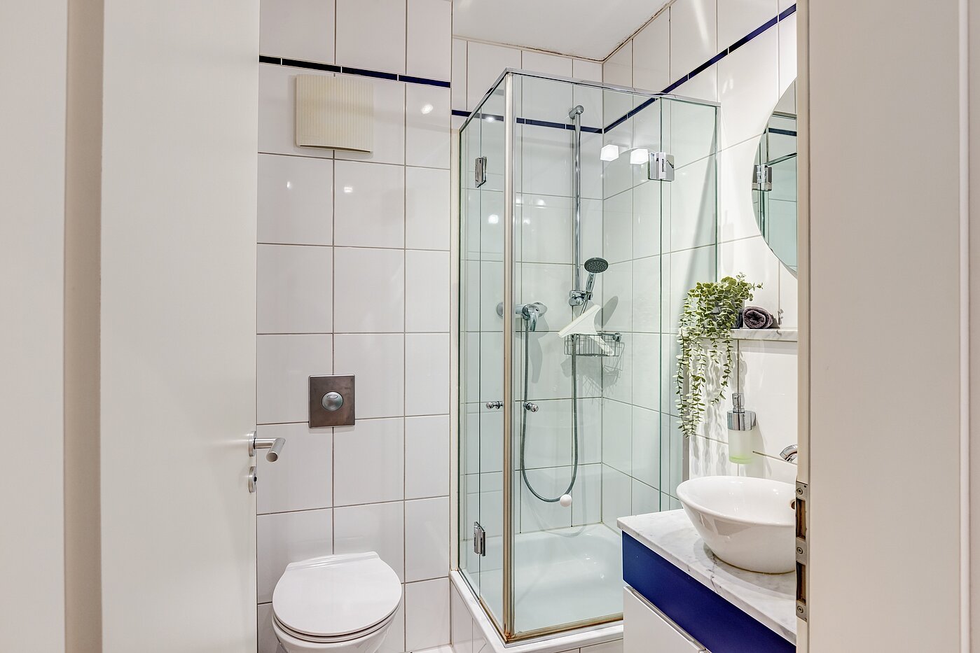Apartment with 3 room | München-Neuhausen | 70489 | Separates Duschbad