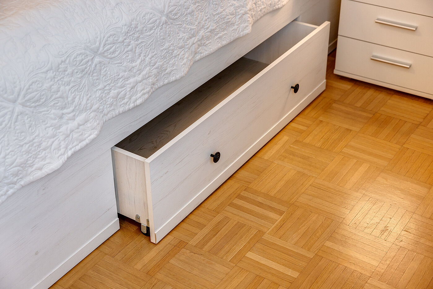 Ground floor apartment with 2 room | 70219 | ... auch unter dem Bett...