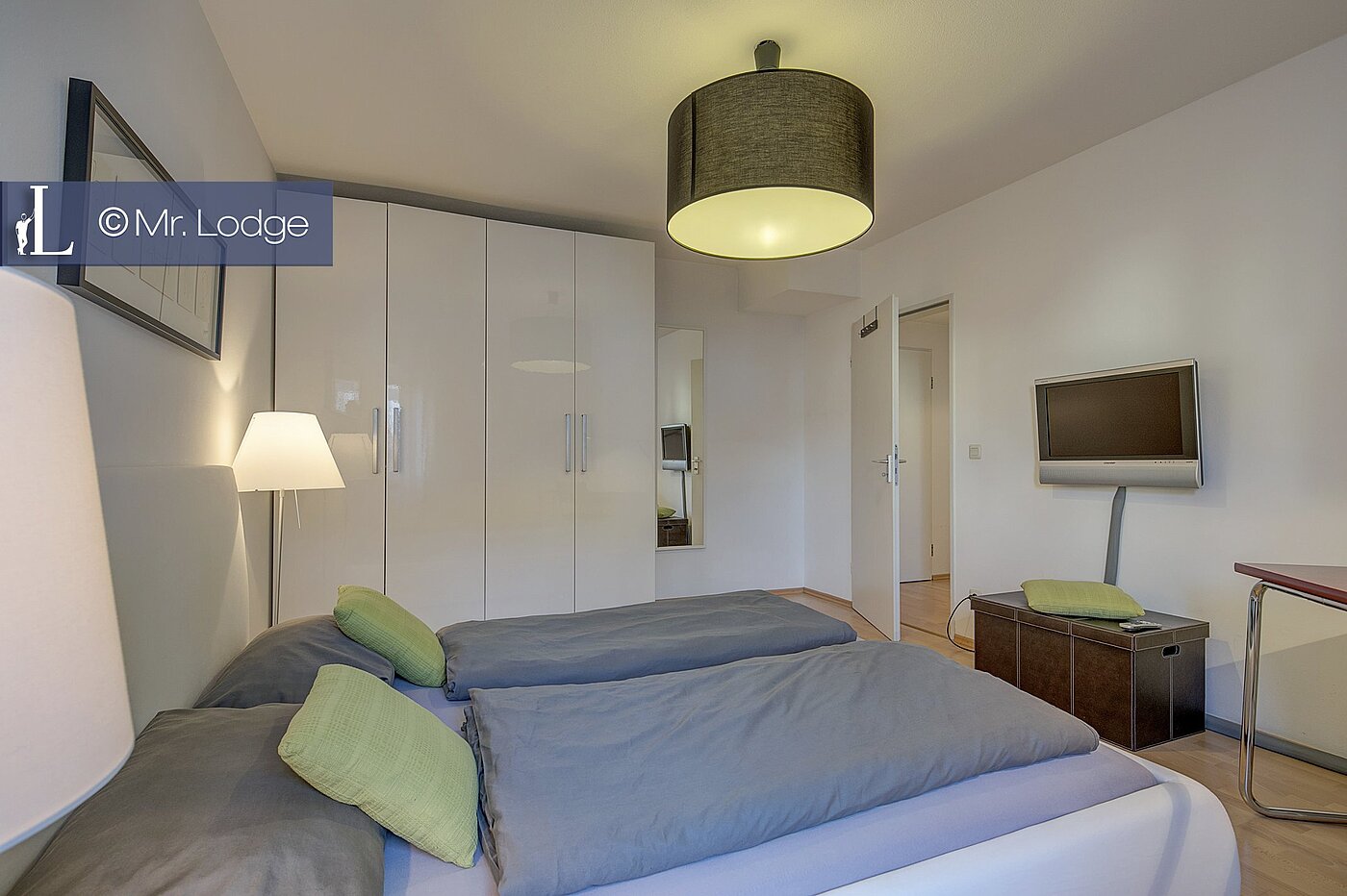 Apartment with 2 room | München-Lehel | 1605ML6 | Schlafzimmerschrank