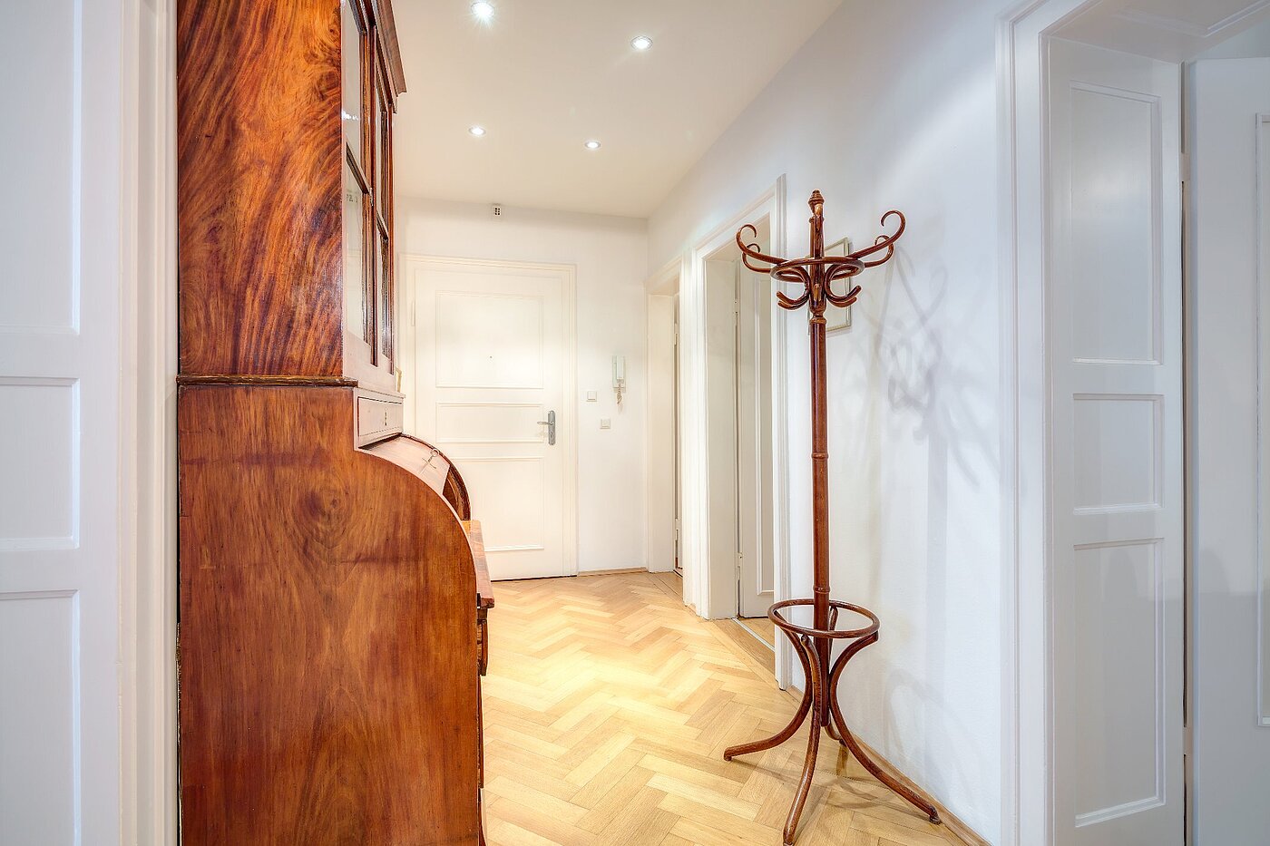 Apartment with 2.5 room | München-Au | 2110ML9 | Ansprechendes Entrée