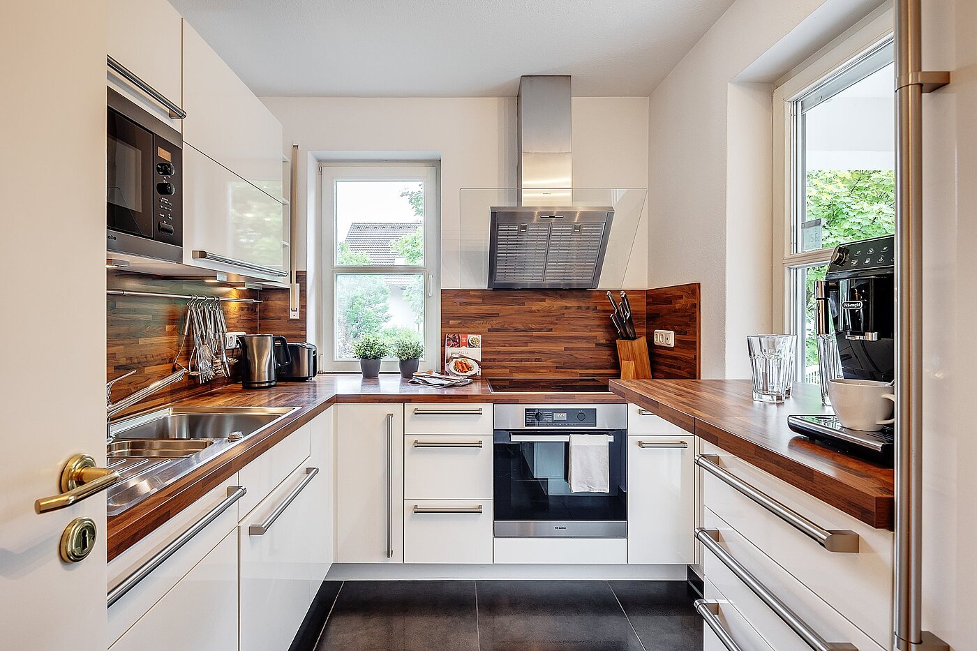 Apartment with 3 room | München-Harlaching | 2108ML3 | Küche mit Einbauküche...