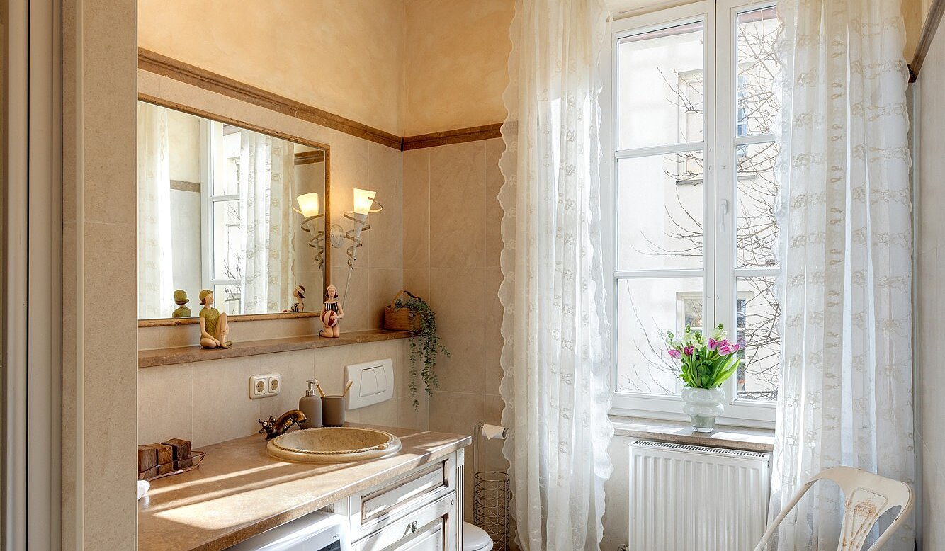 Apartment with 5 room | München-Altstadt | 700121 | Masterbad mit Fenster...