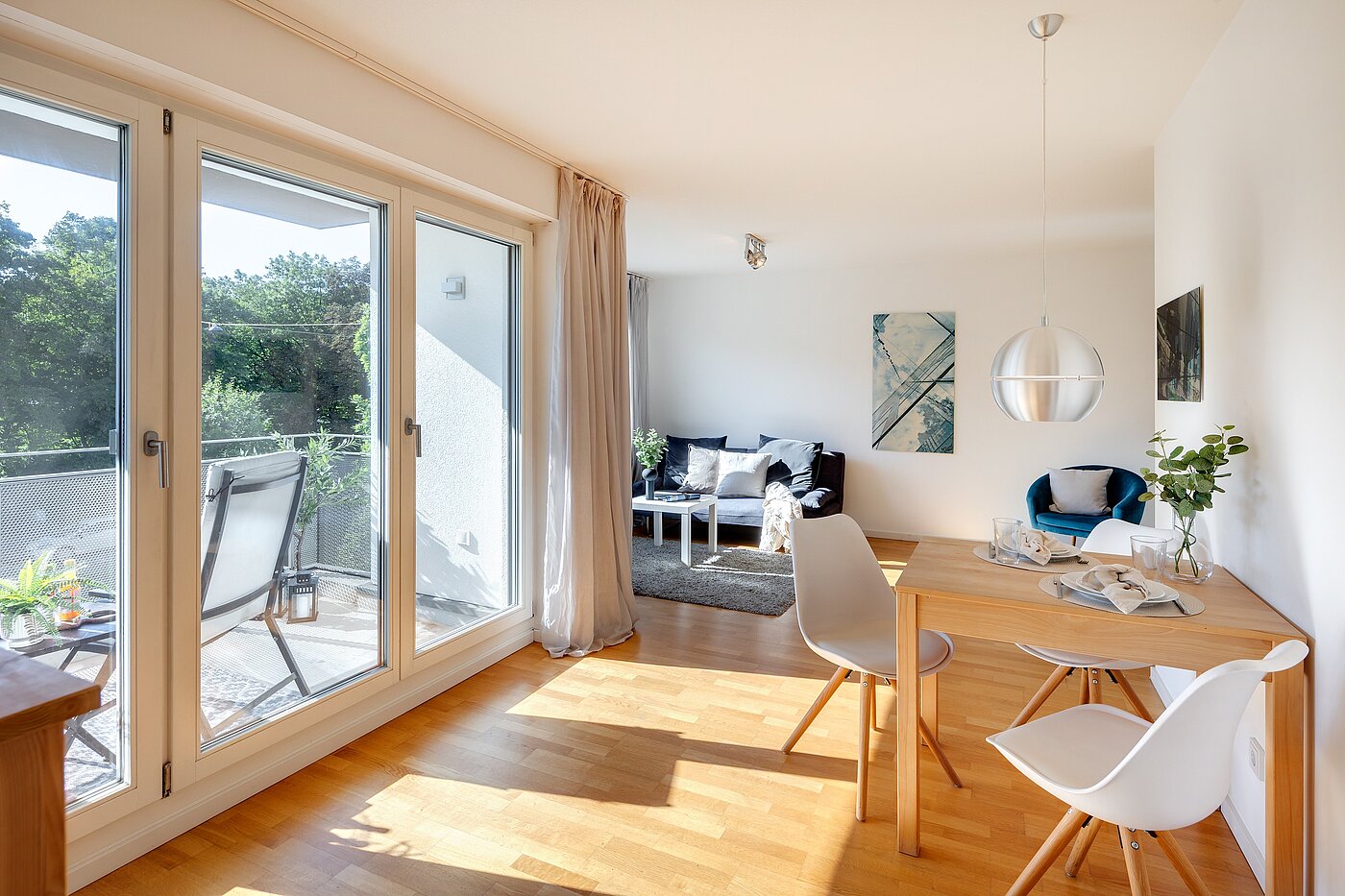 Apartment with 2 room | München-Schwabing | 70278 | Wohn- Essbereich