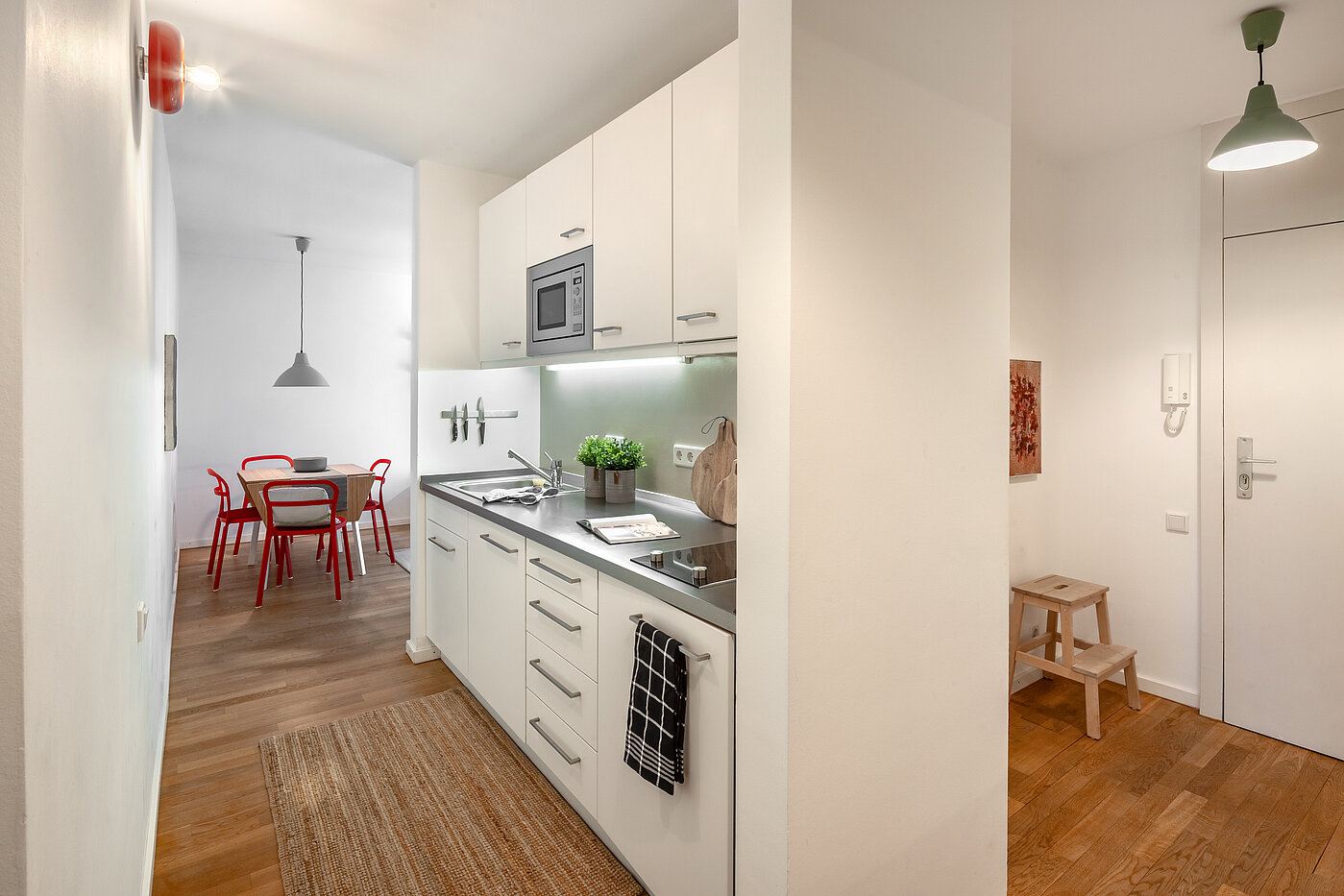 Apartment with 2 room | München-Solln | 70418 | Moderne Einbauküche...