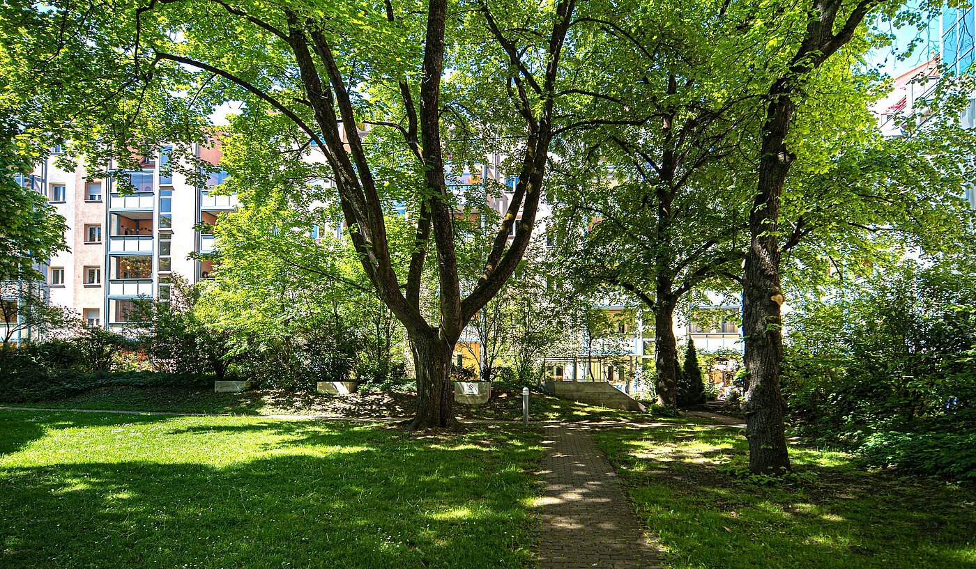 Apartment with 2.5 room | München-Au | 2002ML5 | Ausblick zum grünen Innenhof
