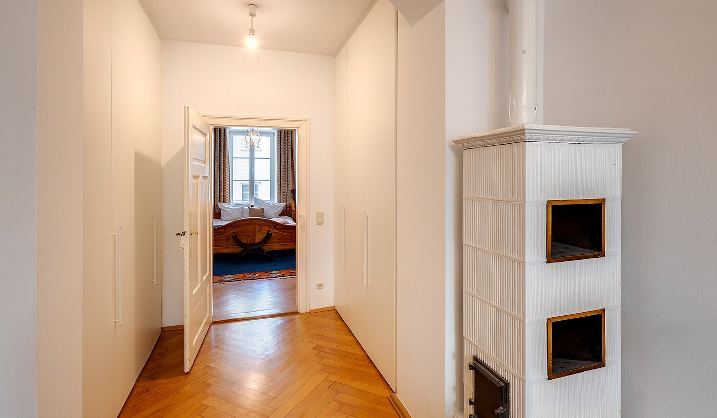 Apartment with 5 room | München-Altstadt | 700121 | Original Kachelofen