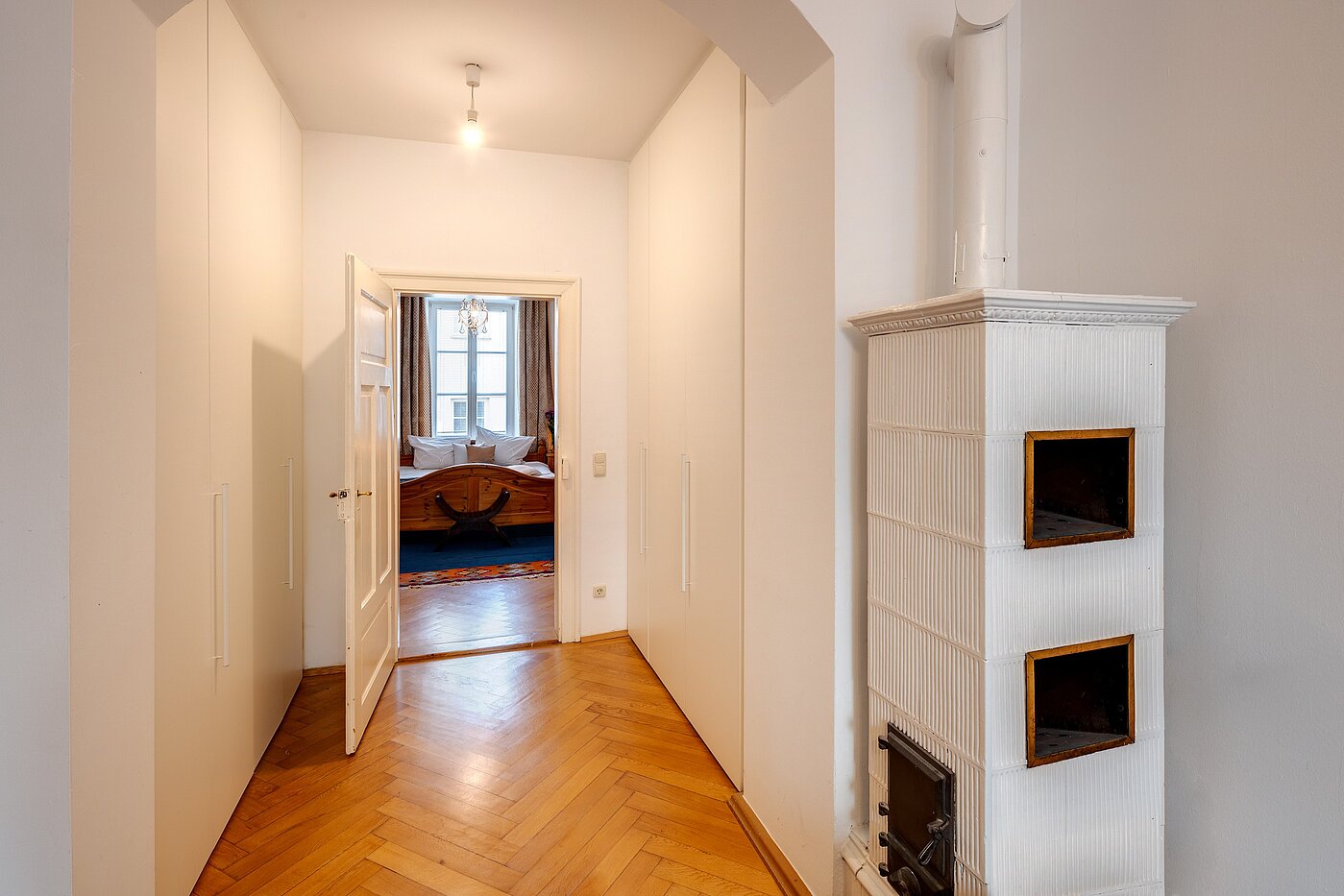 Apartment with 5 room | München-Altstadt | 700121 | Original Kachelofen