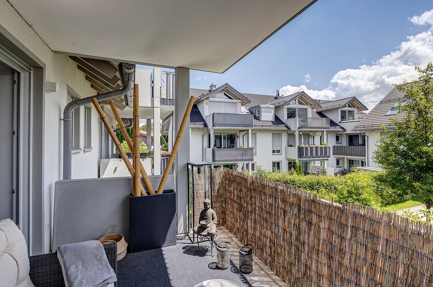 Apartment with 3 room | 70483 | Überdachter Balkon...