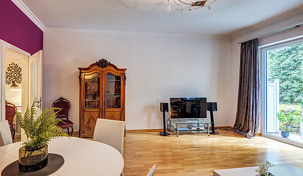 Ground floor apartment with 2 room | München-Schwabing | 70394 | Wohnzimmer
