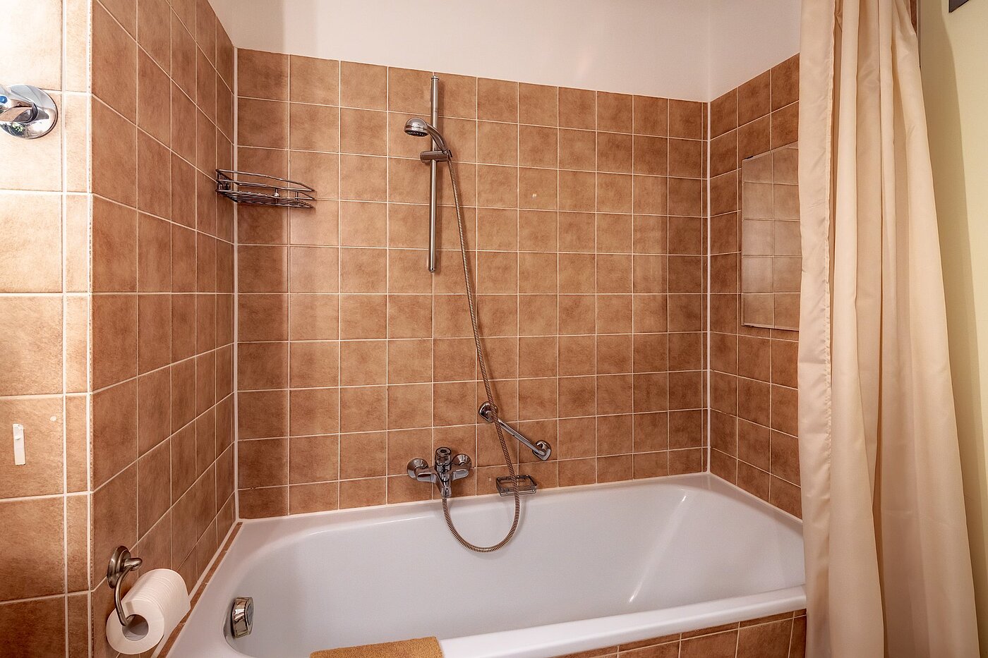 Apartment with 2 room | München-Nymphenburg | 2107ML3 | mit Badewanne