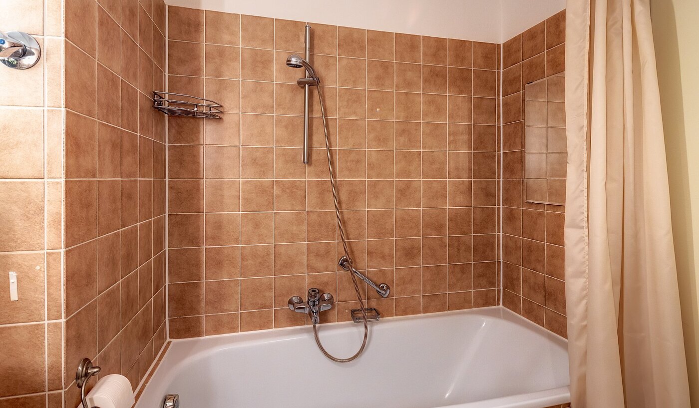 Apartment with 2 room | München-Nymphenburg | 2107ML3 | mit Badewanne