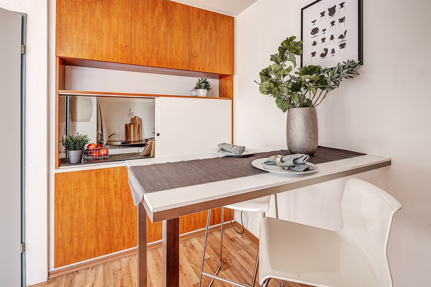 Apartment with 1 room | München-Maxvorstadt | 2110ML8 | Essplatz mit Apartmentküche...