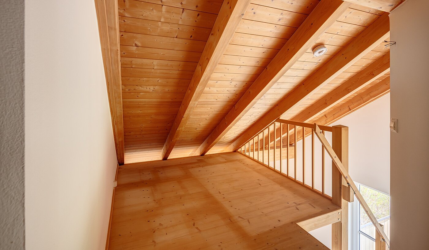 Attic Apartment with 2 room | 70314 | Galerie