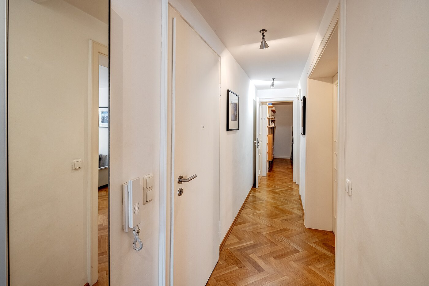 Apartment with 3 room | München-Schwabing | 2212ML1 | Freundliches Entreé