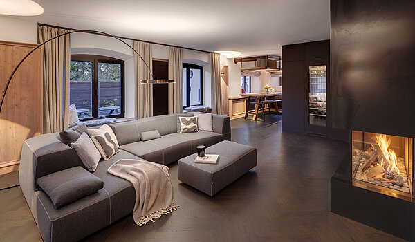 Special property with 15 room | Bad Wiessee | 701592 | Chalet I Wohnzimmer mit Kamin