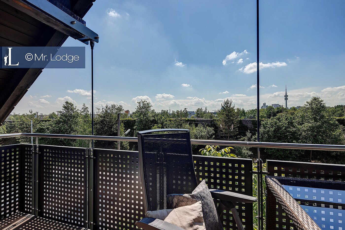 Attic Apartment with 3 room | München-Hasenbergl | 1803D9 | Fernblick