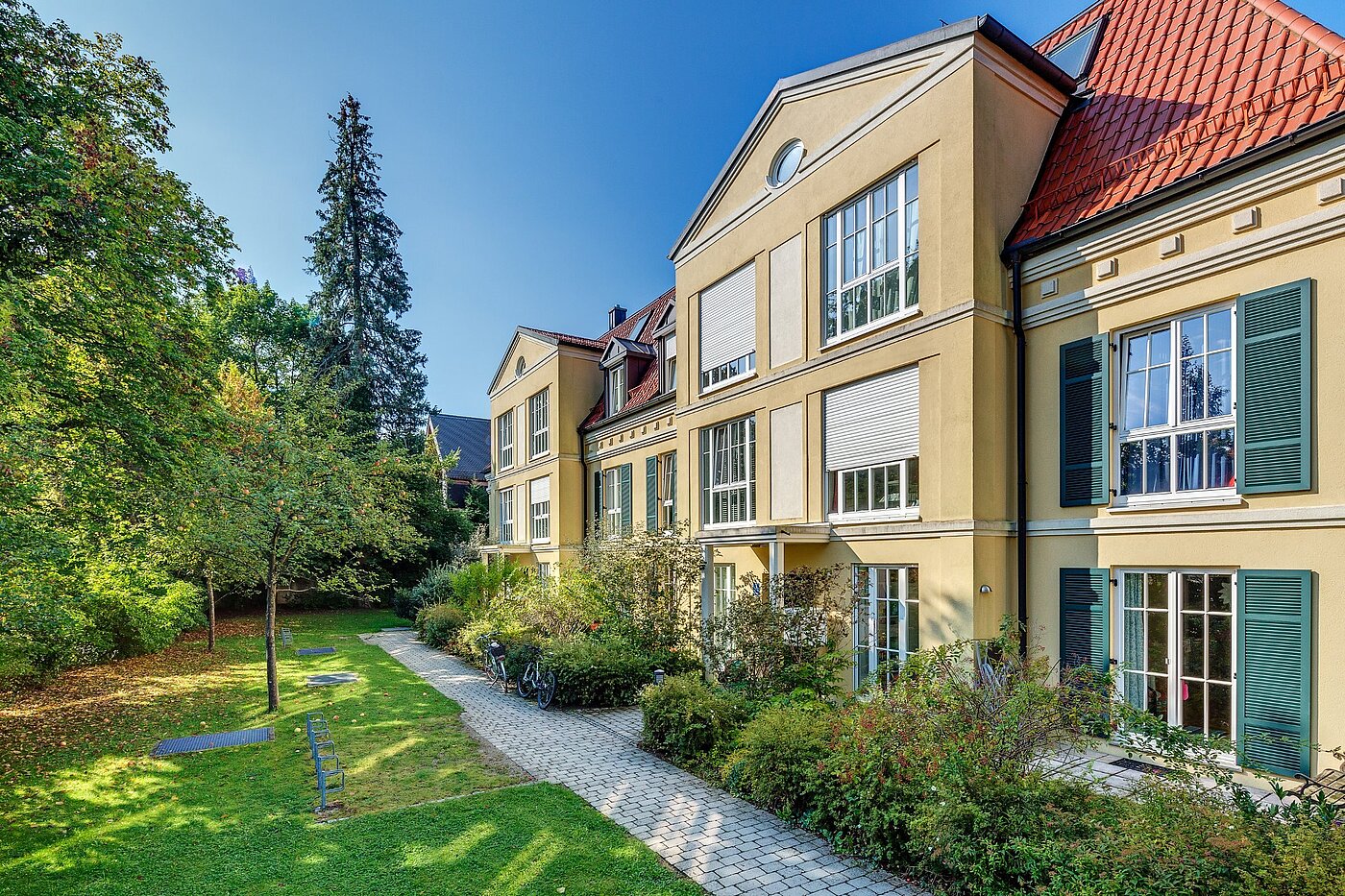 Apartment with 3 room | München-Solln | 1809ML1 | Gebäuderückseite