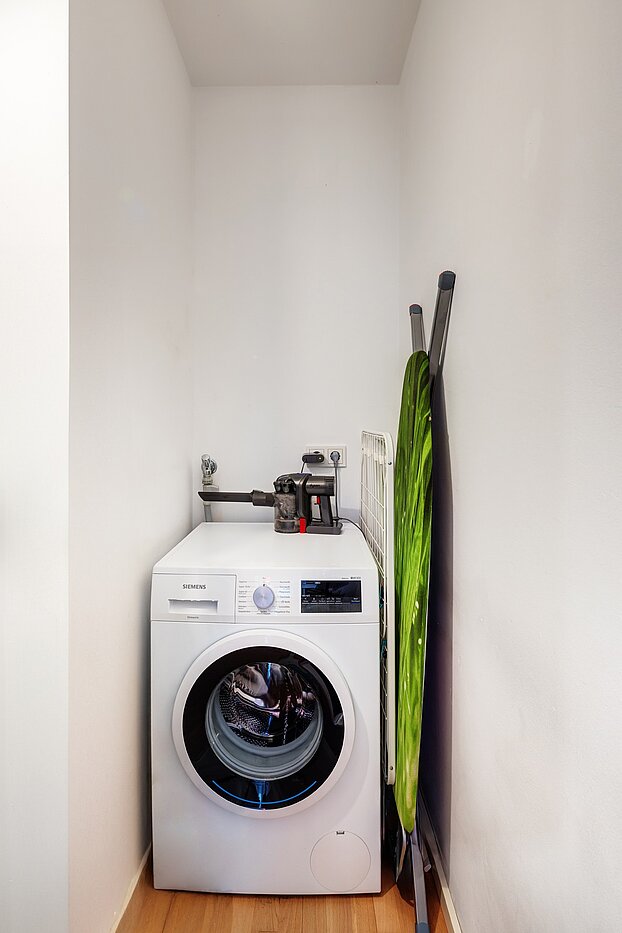 Apartment with 2 room | München-Au | 70108 | Waschmaschine in der Wohnung