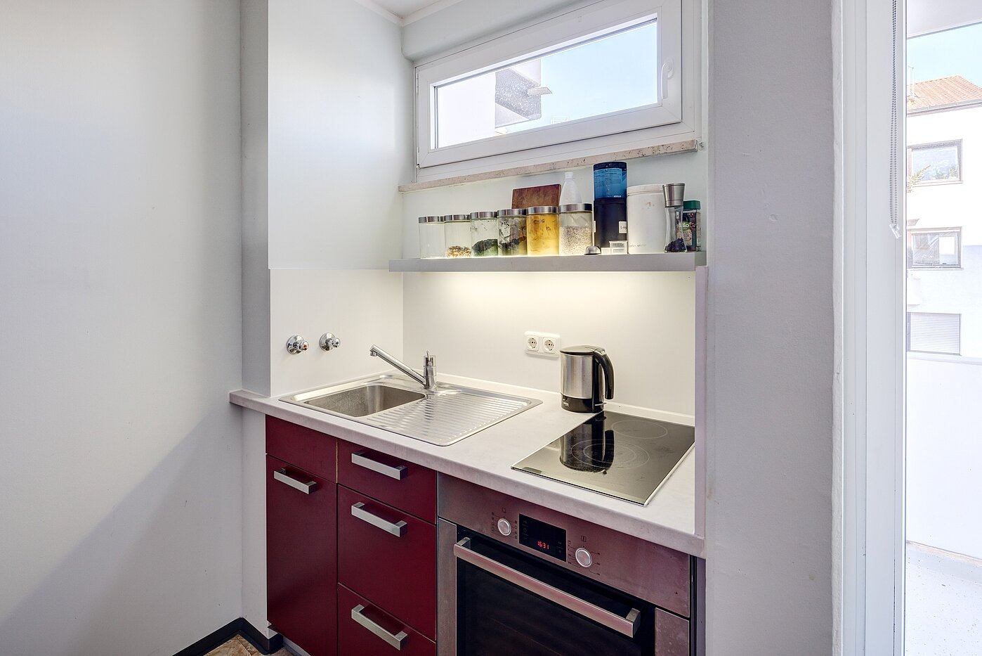 Apartment with 1 room | München-Milbertshofen | 70286 | Küchenzeile...