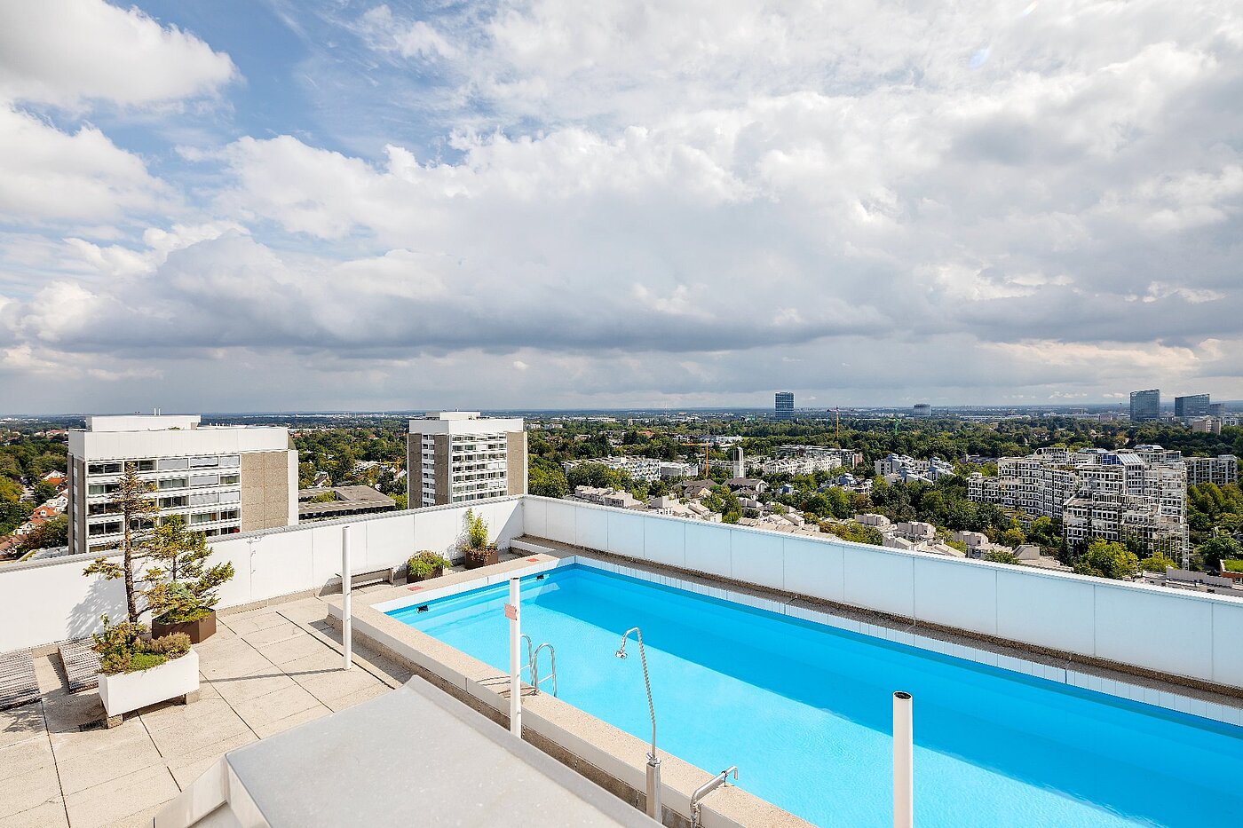 Apartment with 1 room | München-Bogenhausen | 2103ML6 | Rooftop Pool