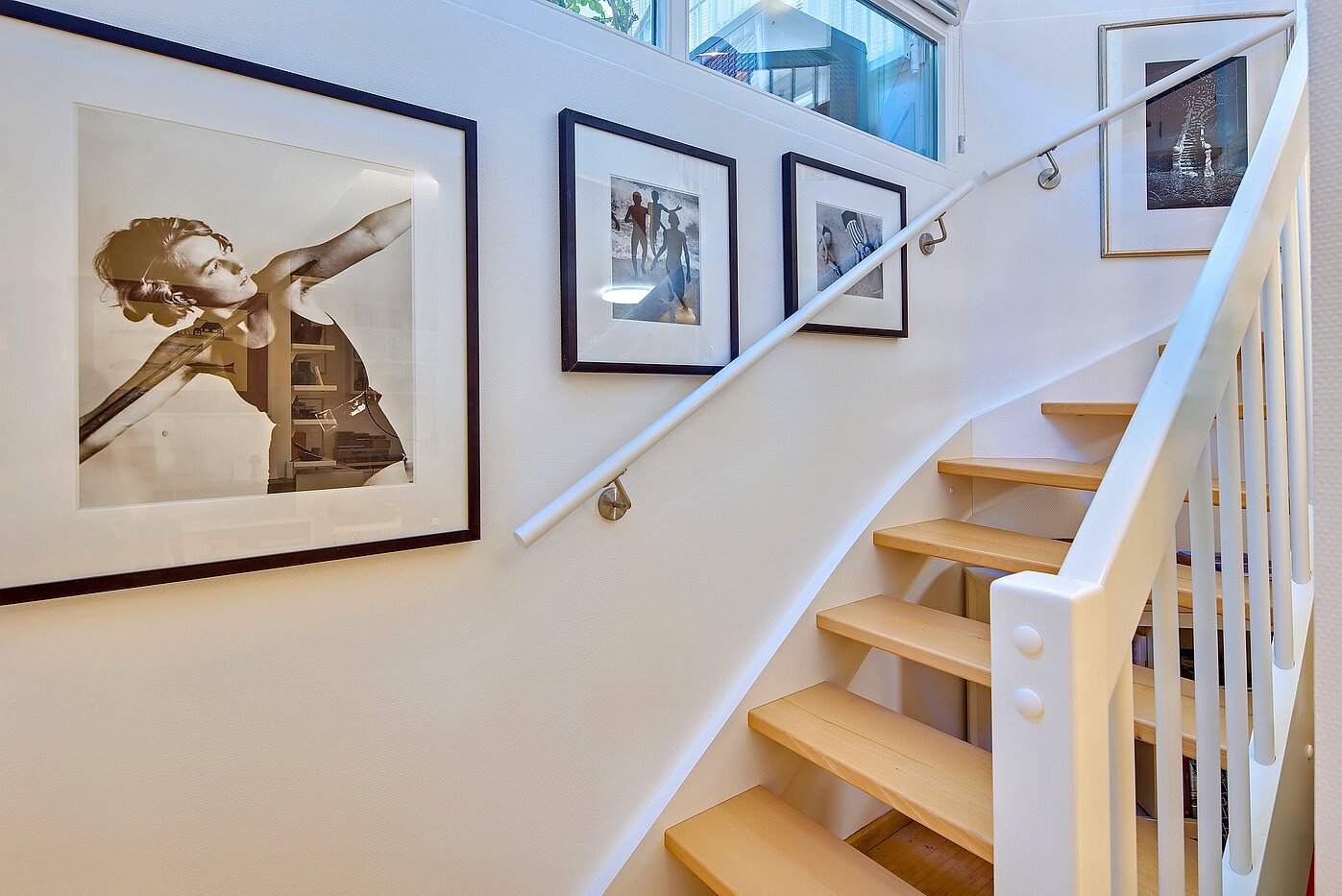 Ground floor apartment with 2 room | München-Obermenzing | 70280 | Buchenholztreppe in das Studio