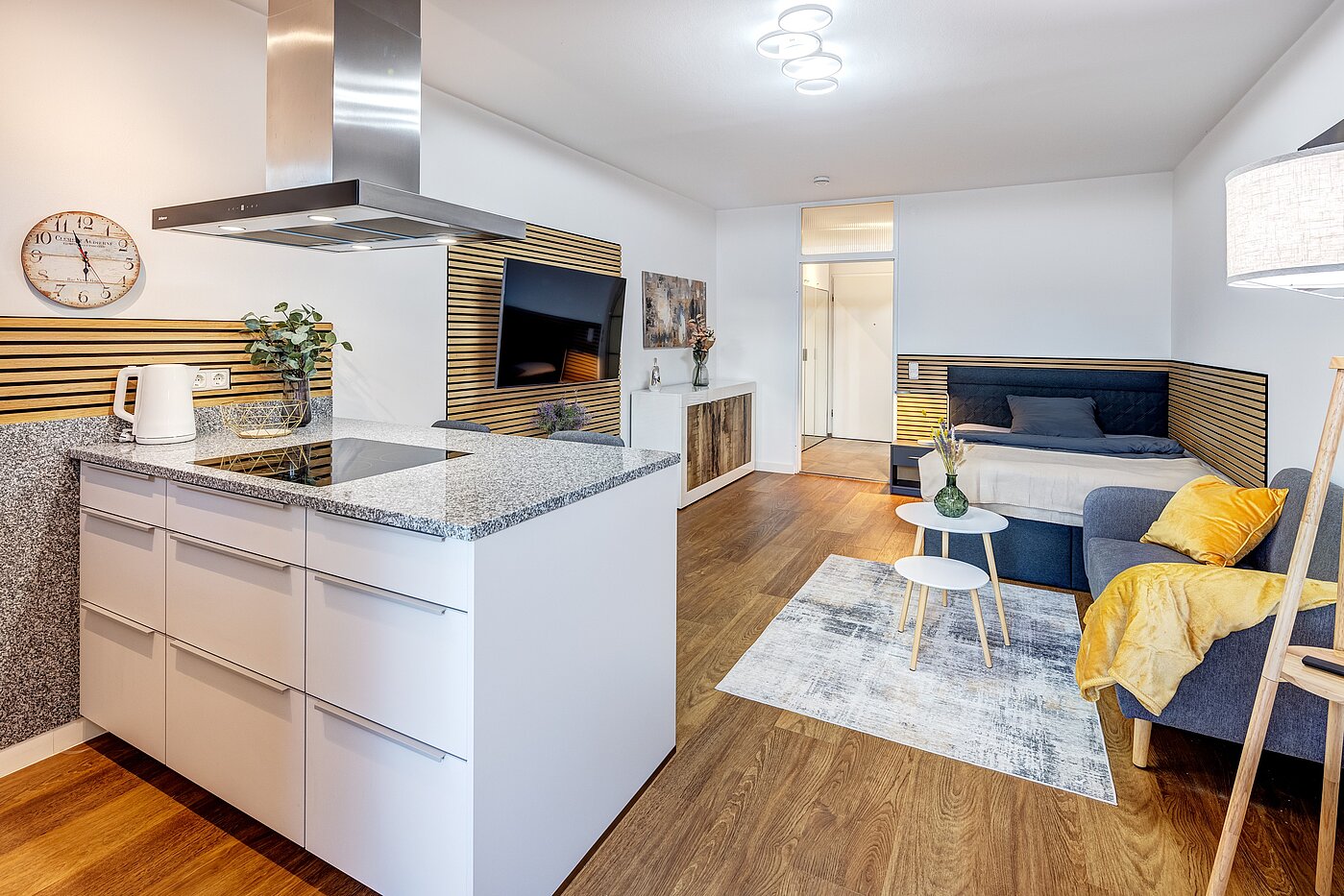 Apartment with 1 room | München-Milbertshofen | 70183 | Küche mit Kochinsel....